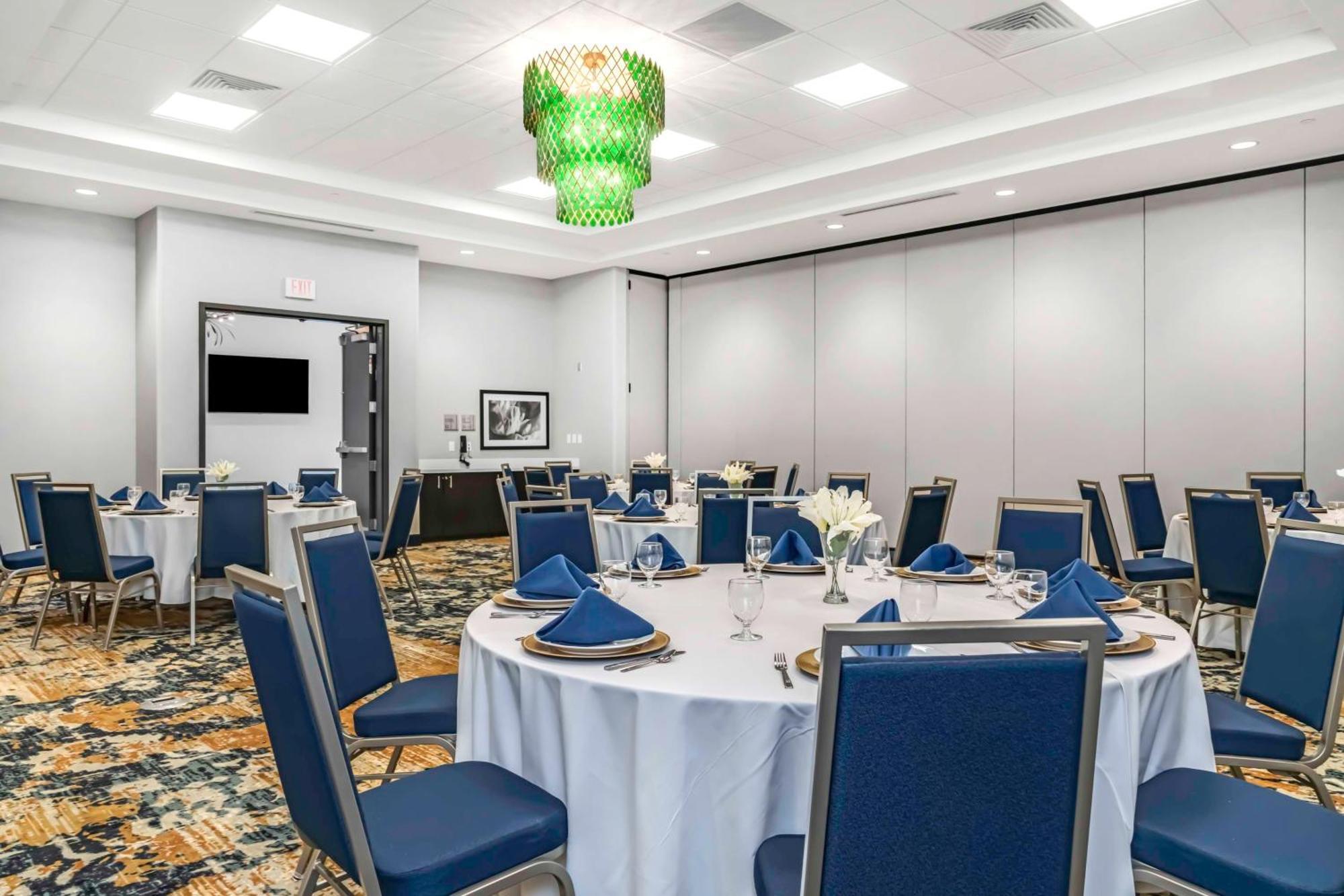 Hilton Garden By Hilton Wayne North 3*